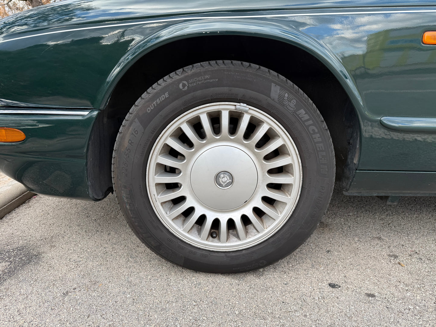 1999 Jaguar XJ8 Executive