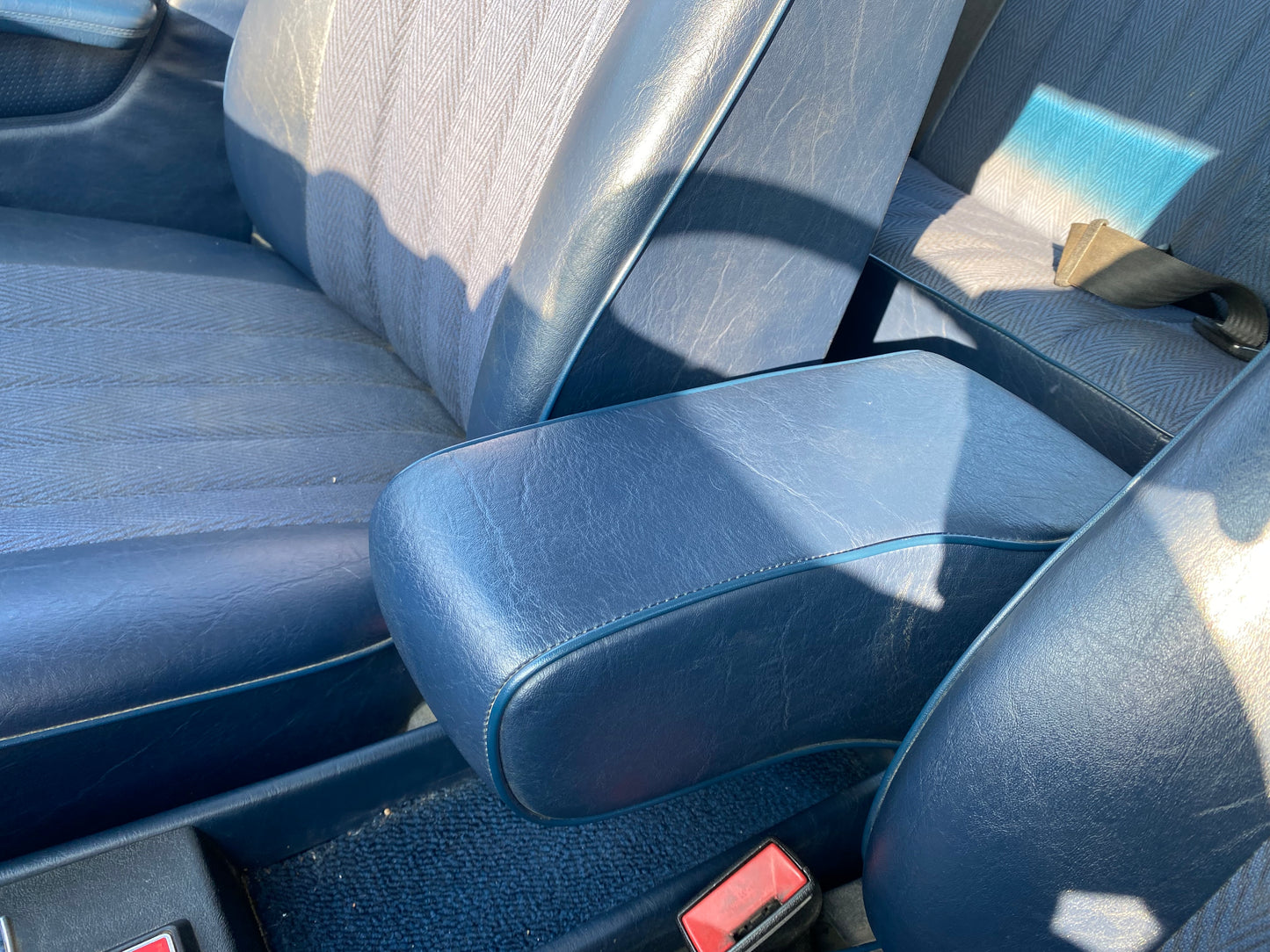 1981 Mercedes-Benz 300D (W123)