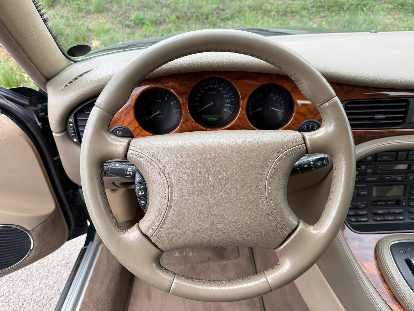 1999 Jaguar XJ8 Executive