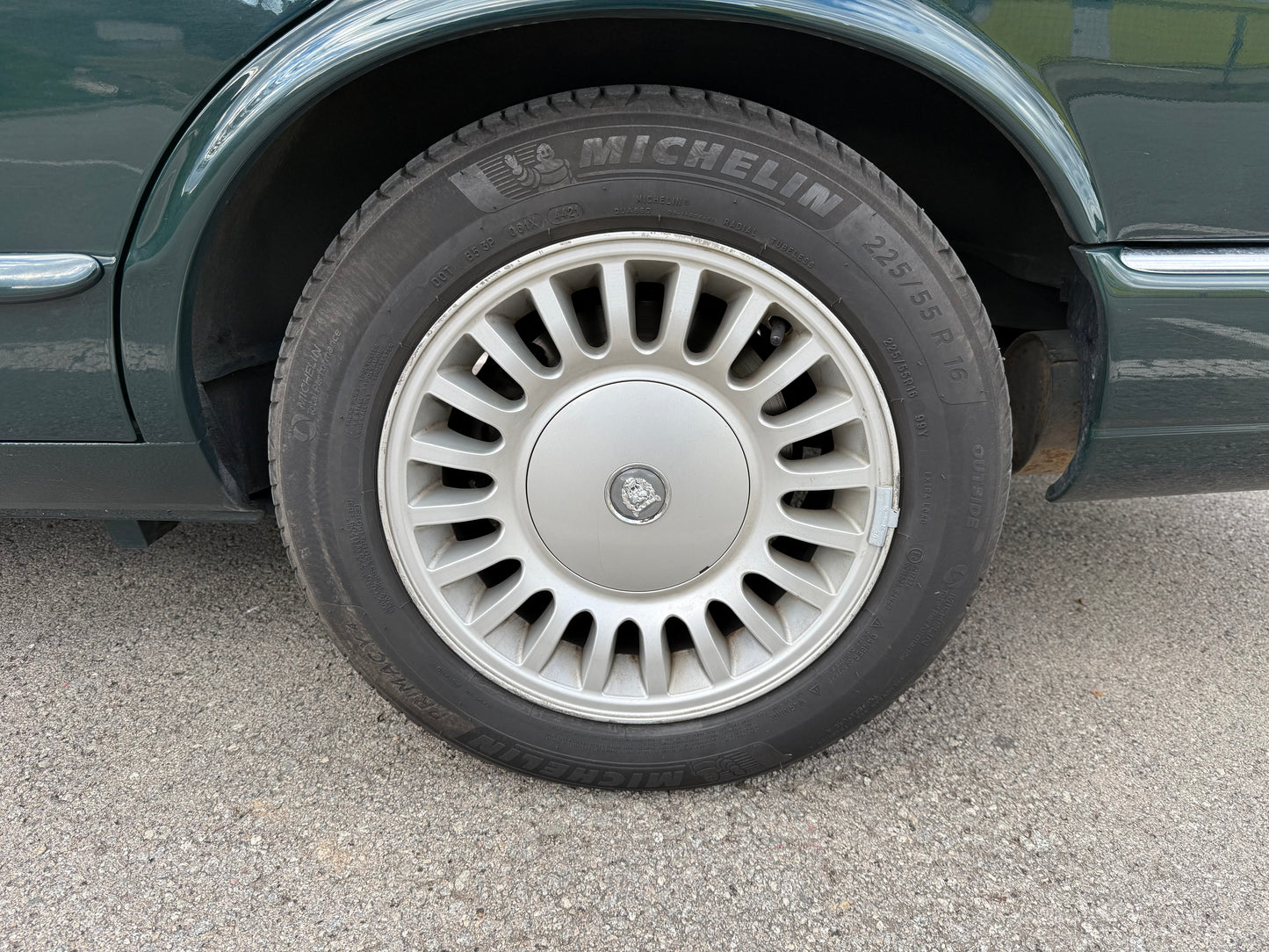 1999 Jaguar XJ8 Executive