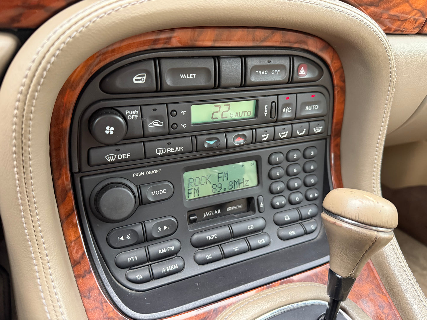 1999 Jaguar XJ8 Executive