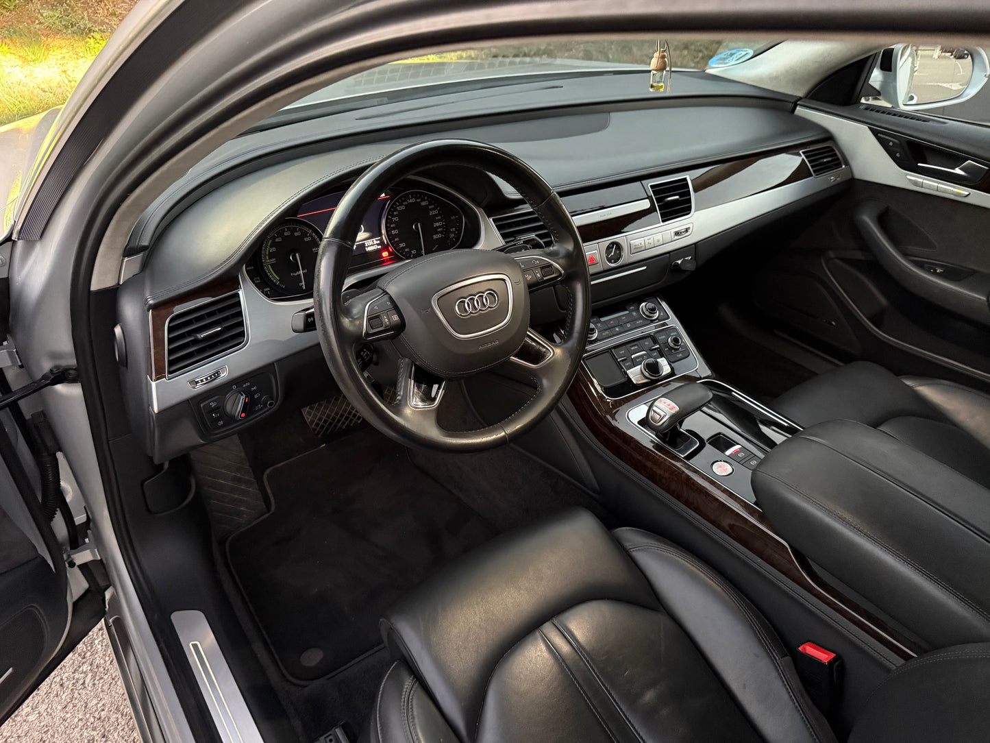 2012 Audi A8 Hybrid