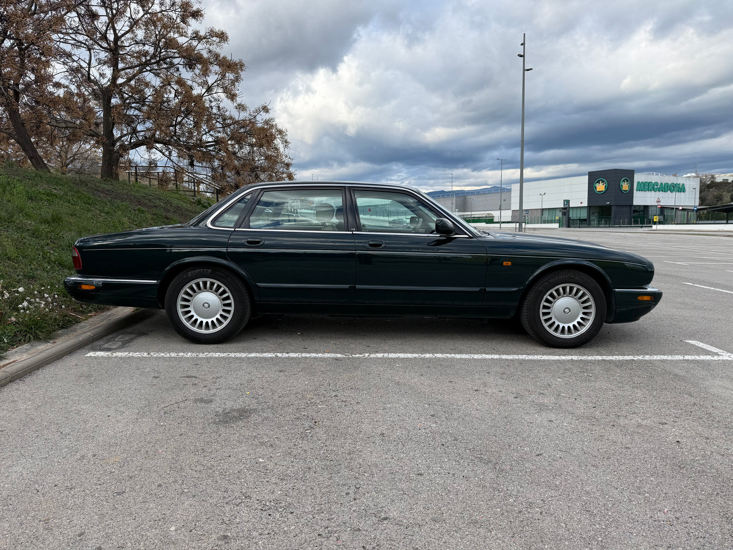 1999 Jaguar XJ8 Executive