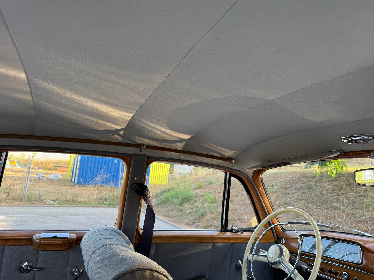 1958 Mercedes-Benz 220S